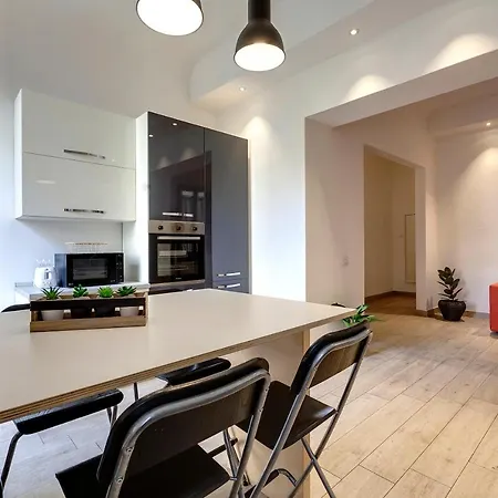 Baldovini Apartment By Mamo Florence-3